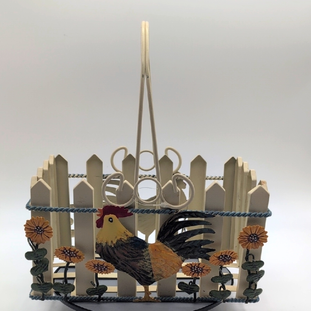 Vintage Style Cottage Core Basket Basket  Kitchen Deco